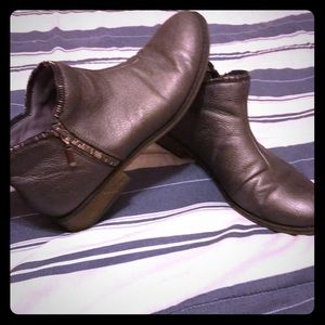 Bronze-Silver Booties with Zipper Cuff
